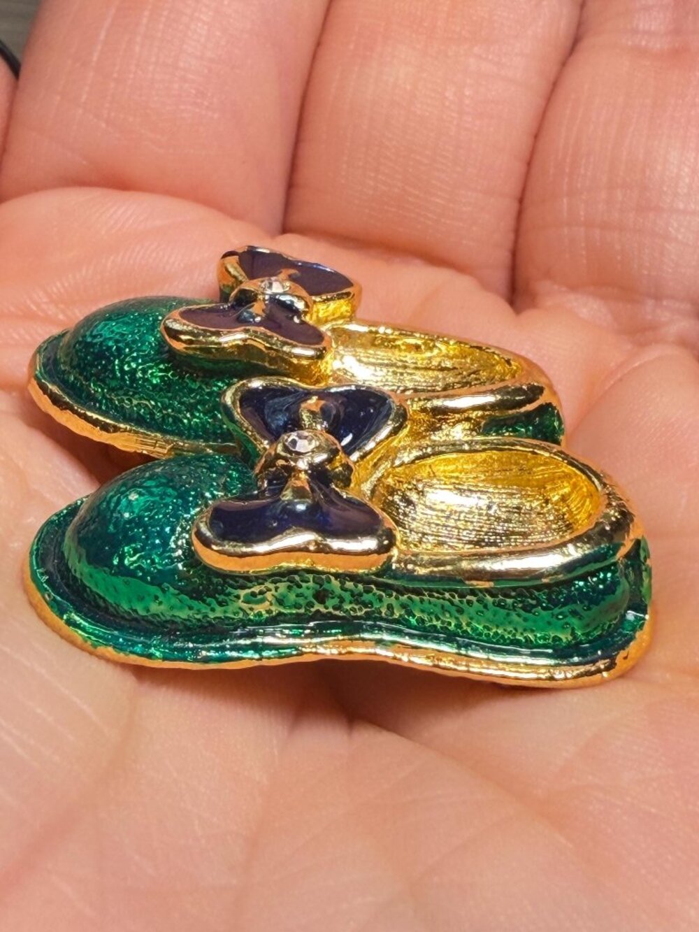 Vintage Green Shoes Brooch Irish Christmas St. Patrick's day - Picture 3 of 7